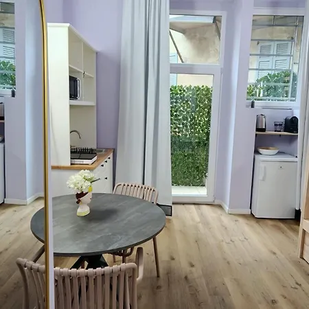 It's A Apartment
